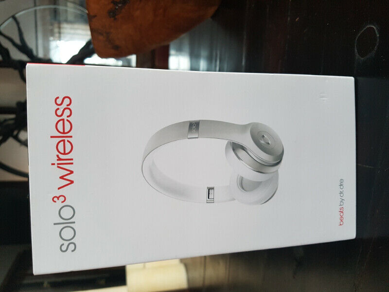BEATS SOLO 3 Headphone (SILVER) - Image 2