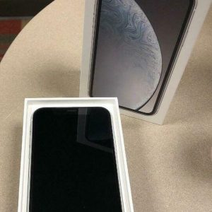 iPhone XR 256GB - USED 9/10